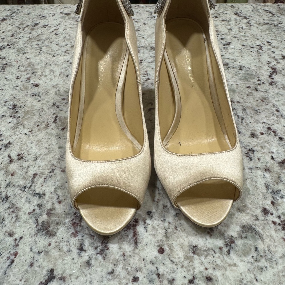 Judith Leiber Cream Peep-Toe Heels